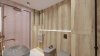 Łazienka w drewnie z różowymi kafelkami (6)